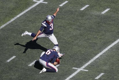 Stephen Gostkowski lleva 13 temporadas con los Patriotas. (ARCHIVO)