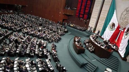 Durante la presentación de la iniciativa, Luis Humberto Fernández Fuentes, autoridad educativa de la Ciudad de México, aseguró que la propuesta enviada por el Ejecutivo en diciembre pasado da marcha atrás a la reforma impulsada por Enrique Peña Nieto. (ARCHIVO)