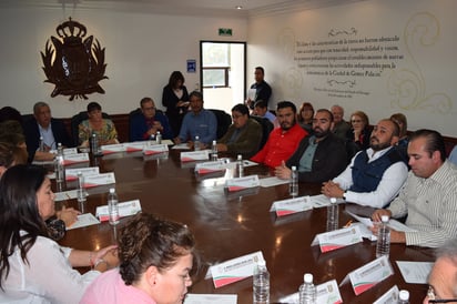 Evaden. La alcaldesa Leticia Herrera expuso que la CFE evade la firma de convenio para el cobro de electricidad. (MA. ELENA HOLGUÍN)