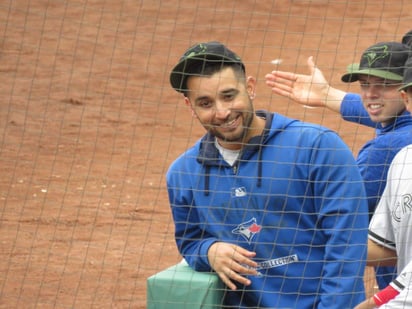 El lanzador mexicano Marco Estrada reportó hoy a los entrenamientos primaverales de Atléticos de Oakland, equipo que se prepara rumbo a la temporada 2019 del beisbol de las Grandes Ligas, que dará inicio en marzo próximo. (ESPECIAL)