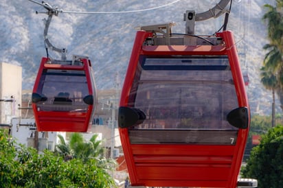 Se realiza este 14 de febrero la segunda edición del evento 'El Amor está en el Aire', organizado por el Teleférico de Torreón. Es una velada sin costo, sólo el boleto del transportador. (EL SIGLO DE TORREÓN)