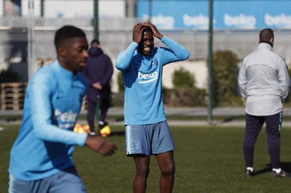 El central de 25 años completó el entrenamiento al parejo del grupo después de estar fuera por más de dos meses debido a una lesión en la rodilla izquierda.