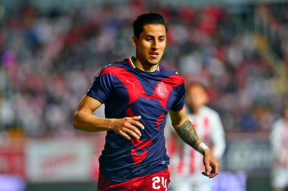 Carlos Cisneros, del Chivas, durante el juego de la jornada 6 del Clausura 2019 de la Liga MX en el Estadio Victoria. (Jam Media)