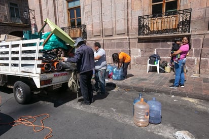 Levantan largo paro. Los maestros reanudarán las clases el próximo lunes.