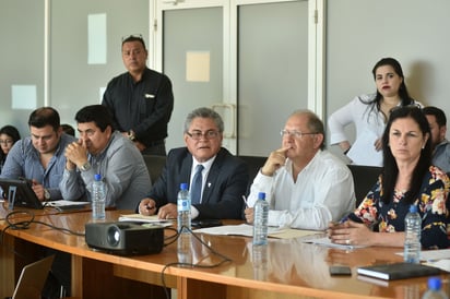 Regidores avalan el convenio de colaboración y manual de operación del programa de microcréditos 'Mujer es poder' 2019.