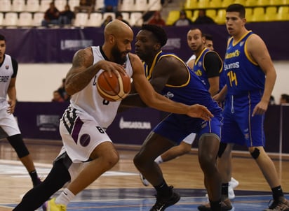 Laguneros ganó 114-103 a Santos y sigue con vida en la LNBP. (ARCHIVO)