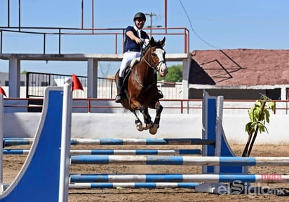 Se contó con una excelente asistencia de binomios en esta primera jornada de competencia, que se espera hoy cierre con intensidad. (Jesús Galindo)