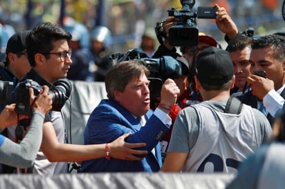 Miguel Herrera enfrentó a un elemento de la prensa que se burló de él tras el partido ante Pumas.