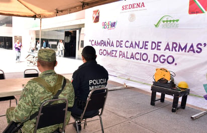 Autoridades hicieron un llamado a ciudadanos para que participen y se deshagan de sus armas. (EL SIGLO DE TORREÓN)