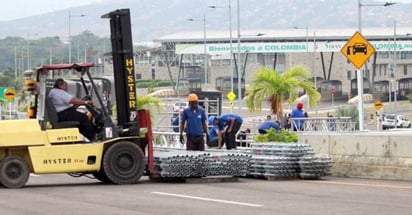 El concierto se realizará en el lado colombiano del puente de Tienditas, uno de los tres pasos fronterizos de Cúcuta con Venezuela y en donde hay almacenadas toneladas de ayuda humanitaria internacional para ese país. (ARCHIVO)