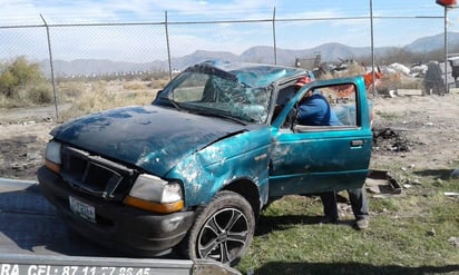 La unidad había sido abandonada por sus tripulantes, presuntamente el percance ocurrió durante la madrugada. (EL SIGLO DE TORREÓN)