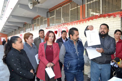 Los maestros del programa de Escuelas de Tiempo Completo, exigen pago de enero para hoy o suspenderán las labores por el tiempo extra que se extiende la jornada. (EL SIGLO DE TORREÓN)