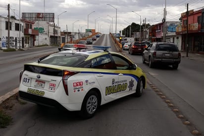 Se generó fuerte caos vial por cierre parcial de puente. (CORTESÍA)