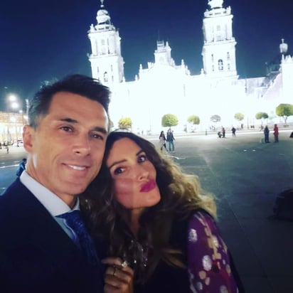 Apoyo. Issabela comentó que sí ha sido complicada esta nueva dinámica con su esposo Sergio Mayer como servidor público. (ESPECIAL)