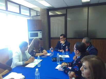 Para ello, se reunieron con Telma Marcela Palencia Meza, quién tiene a cargo la coordinación estatal del este programa federal, por lo que con ella se hizo el tratado de los diferentes temas de interés. (EL SIGLO DE TORREÓN)