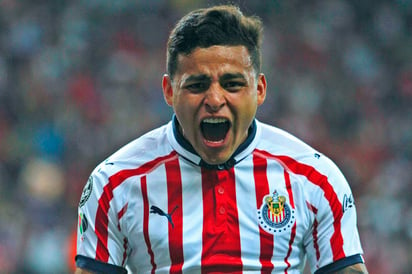 El atacante de las Chivas vive un gran momento con su nuevo club. (Jam Media)