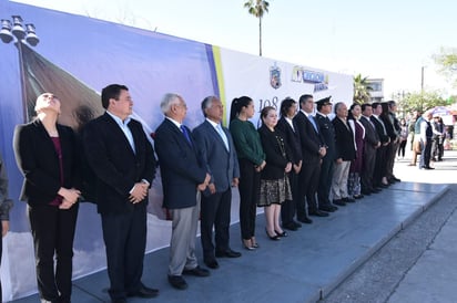 Las bandas de guerra interpretaron diferentes marchas militares durante la conmemoración del 198 aniversario de la bandera. (EL SIGLO COAHUILA) 