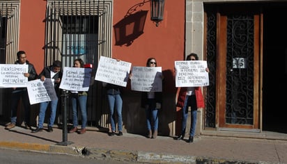 Los trabajadores afectados señalaron que se les han disminuido sus prestaciones en más del 60 por ciento.