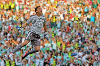 Marchesín durante un partido con Santos Laguna en su última temporada. (Jam Media)