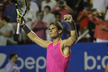 'Me he sentido bien y la muñeca ha funcionado', dijo Nadal en una rueda de prensa minutos después de debutar con triunfo de 6-3, 6-3 sobre el alemán Mischa Zverev en el Abierto con sede en Acapulco, en el Pacífico mexicano. (EFE)