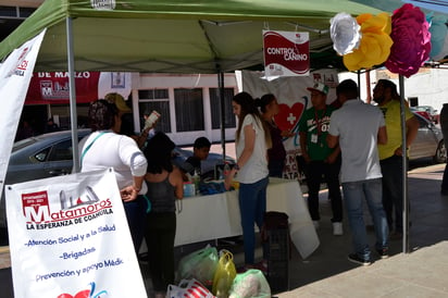 Con éxito Salud Municipal y el DIF de Matamoros desarrollaron la Brigada de Salud. (EL SIGLO DE TORREÓN/EDITH GONZÁLEZ)