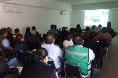 Al curso taller sobre ejercicios de simulacros, asistieron representantes de los 11 municipios de La Laguna de Durango. (EL SIGLO DE TORREÓN)