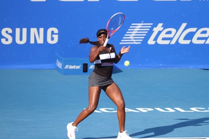 Sloane Stephens necesitó poco más de una hora para derrotar 6-2, 6-2 a Pauline Parmentier, para avanzar a la siguiente ronda.