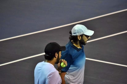 La dupla mexicano-paquistaní se impuso por parciales de 7-6 (7/4) y 6-3 al polaco Lucasz Kubot y al brasileño Marcelo Melo. (Especial)