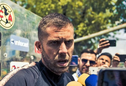 Ménez se lesionó en julio pasado la rodilla izquierda, lo cual lo mantuvo alejado de las canchas durante prácticamente ocho meses. (Especial)