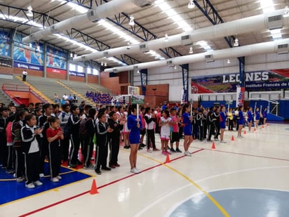 Fue en las instalaciones del Auditorio del Instituto Francés de La Laguna, en donde se realizó la inauguración del encuentro que habrá de finalizar hasta el 12 de marzo, tiempo en el que permanecerá encendido el pebetero de dicho plantel. (GUADALUPE MIRANDA) 
