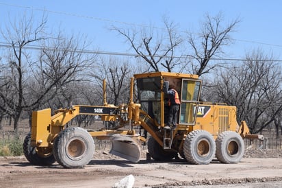 Los constructores locales están preocupados porque con las nuevas disposiciones del gobierno federal, todas las obras y licitaciones serán concentradas en la SCT, lo que podría reducir su participación. (EL SIGLO DE TORREÓN)