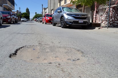 Calles de Matamoros presentan deterioro evidente, algunas cuentan con un sinnúmero de baches mientras que en otras hay tramos en los que la carpeta es inexistente.