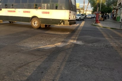 Cada vez se hace más grande y ya parece una zanja. (EL SIGLO DE TORREÓN)