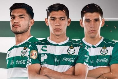 Destaca la presencia de los canteranos de Santos Laguna, Jesús Angulo, Gerardo Arteaga y Eduardo Aguirre. (Especial)