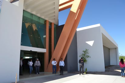 La Unipoli de Gómez Palacio recibió la acreditación de su licenciatura en Negocios Internacionales por parte de Caceca. (EL SIGLO DE TORREÓN)