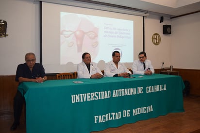 Maestros de la Facultad de Medicina exhortaron a las mujeres que acudan a consulta para detectar si tienen el padecimiento. (MARY VÁZQUEZ)