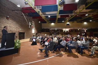 Guillermo Prieto Salinas, rector de la Universidad Iberoamericana, presentó ayer su cuarto informe de actividades en el auditorio del plantel. (EL SIGLO DE TORREÓN)