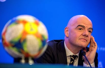 Ante la oposición que puede representar este nuevo certamen, el dirigente quiso hacer una referencia histórica de la Champions League, sin embargo, no fue claro y omitió que el torneo como tal tiene más tiempo de existencia. (EFE)