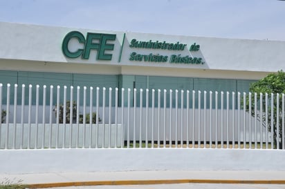 El Municipio está considerando cobrar a la CFE el uso de suelo y derechos de vía por los postes y cableado con que suministra energía eléctrica, además del adeudo que tiene con el Sideapa.