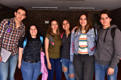 Saúl, Almara, Katerine, Andrea, Paola y Emiliano.