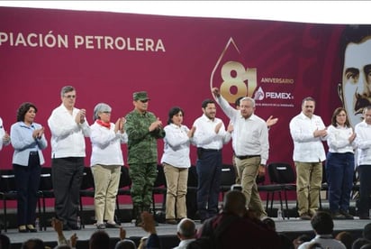 El presidente conmemoró la fecha sin la presencia de líderes sindicales. (ESPECIAL) 