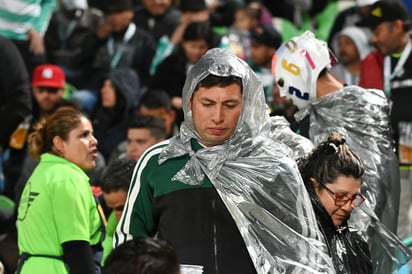 La tarde del domingo pasado se presentó una ligera lluvia en la ciudad de Torreón. (JORGE MARTÍNEZ)