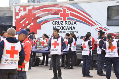 El banderazo oficial se hizo en la explanada de la Plaza Mayor. (FERNANDO COMPEÁN)