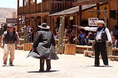 Ejidatarios y empresarios están en pláticas para construir un set cinematográfico cerca de la Cueva del Tabaco, planean que sea similar al que se encuentra en Durango. (EL SIGLO DE TORREÓN) 