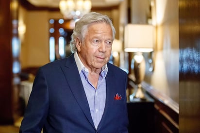 Robert Kraft, dueño de los Patriotas de Nueva Inglaterra, está acusado de solicitar servicios de prostitución.