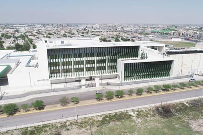 A casi cuatro años de que inició su construcción, el Hospital de Especialidades sigue sin operar. (EL SILGO DE TORREÓN) 