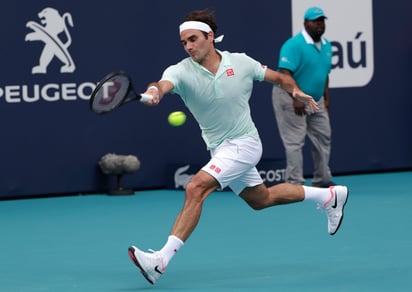 Roger Federer se instaló en los octavos de final del Abierto de Miami tras derrotar 7-5, 6-3 al serbio Filip Krajinovic; el suizo se enfrentará en la siguiente ronda a Daniil Medvedev.