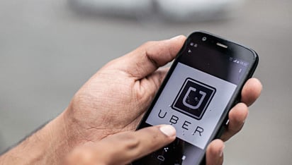 La aplicación de impuestos sobre los servicios digitales de Uber, Netflix, Spotify y Apple pueden generar una recaudación de 179 millones de dólares anuales en México, calculó la Comisión Económica para América Latina y el Caribe (Cepal). (ARCHIVO)