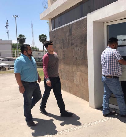 Fernando N. es acusado de violación de la intimidad, por distribuir fotografías en ropa íntima de jovencitas de la Región Centro del Estado. (EL SIGLO COAHUILA) 