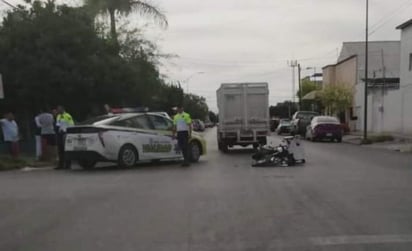 Los primeros peritajes indican que el motociclista circulaba por la Corregidora y al llegar al cruce con la Treviño, no respetó la luz roja del semáforo cruzándose en la ruta de una camioneta de la marca Toyota, Hilux, color gris. (ARCHIVO)